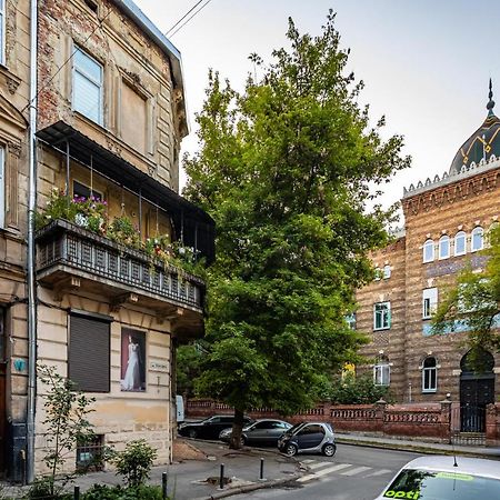Leontovycha Apartment Lviv Exteriör bild